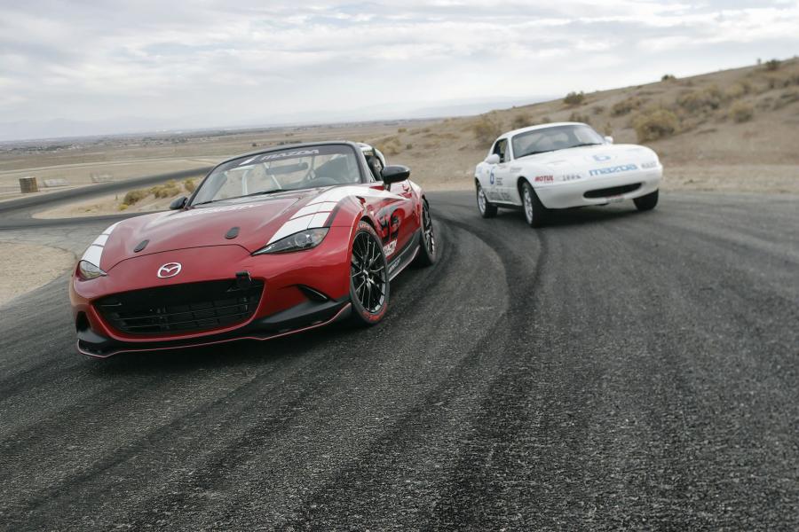  Mazda MX-5 Miata Cup Race Car Concept 2014 года  (фото 2 из 28)